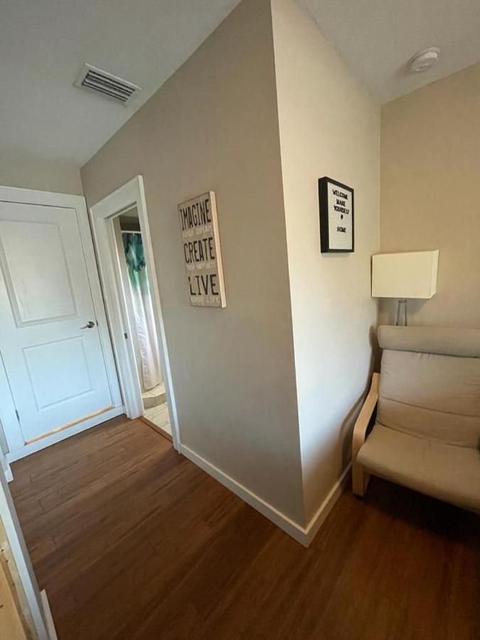 Quaint Guest Room Close To Siesta Key Sarasota Exterior foto